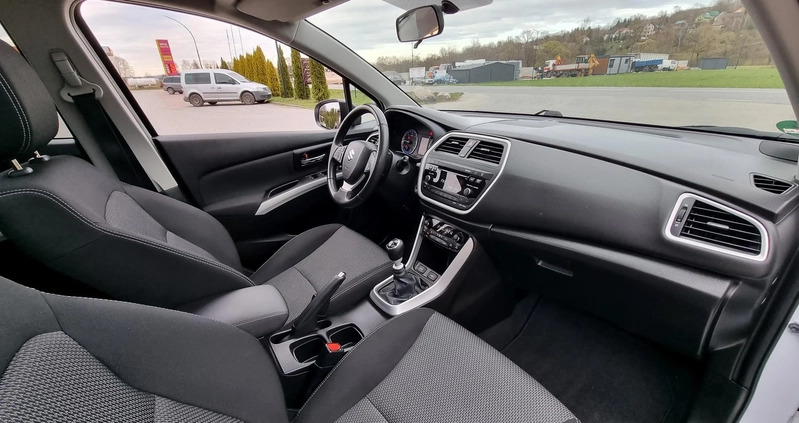 Suzuki SX4 cena 43900 przebieg: 147600, rok produkcji 2015 z Gdynia małe 781